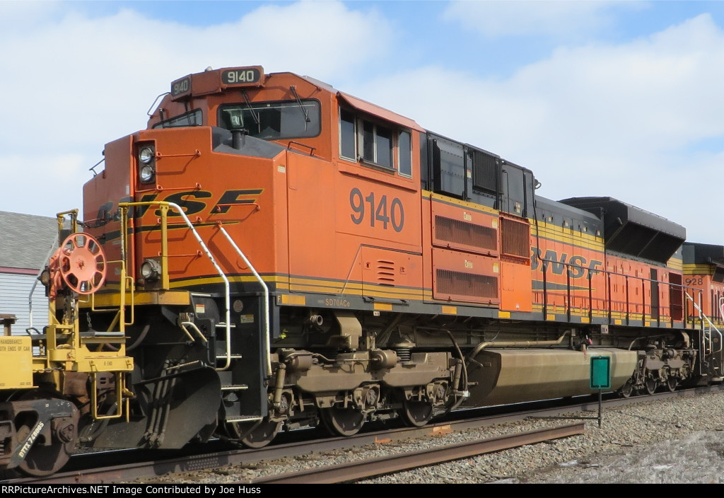 BNSF 9140